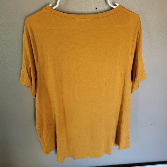 NWT Maurices Kind People Tee - Picture 3 of 4